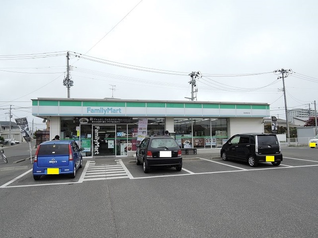 コンビニ　ファミリーマート若林荒井店（コンビニ）まで2000m