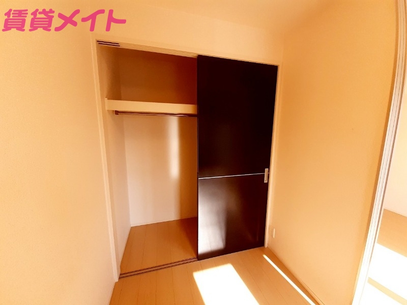 収納　同型参考写真