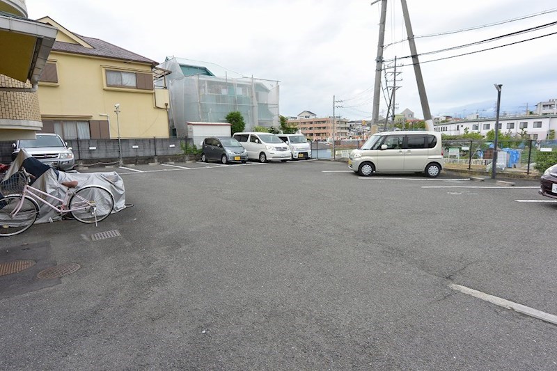 駐車場　駐車場