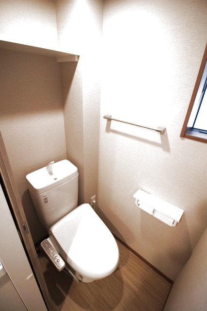 トイレ　※建築中の写真です（他号室）