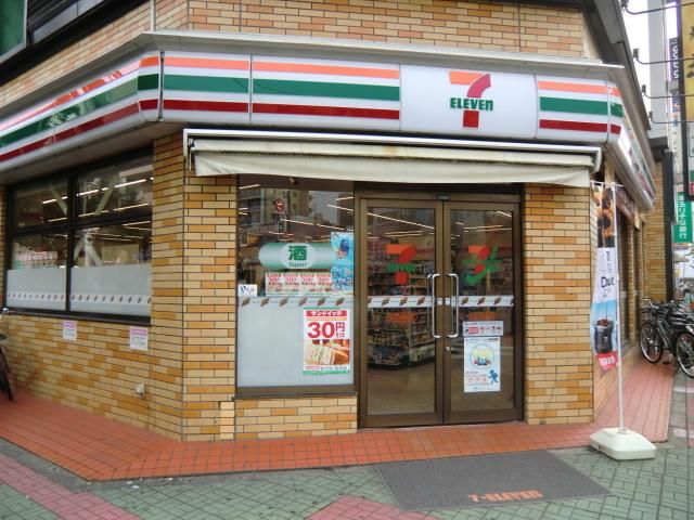 コンビニ　セブンイレブン西川口駅東口店（コンビニ）まで184m