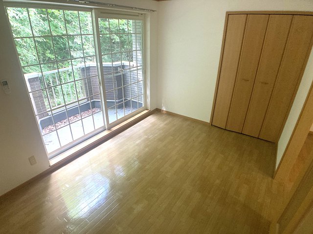 その他設備　各部屋明るい室内です