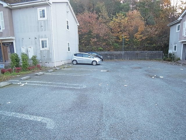駐車場　敷地内駐車場、2台目以降も可能です
