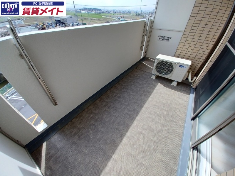 バルコニー　別部屋参考写真となります