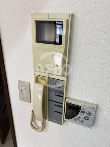 セキュリティ　ロイヤルコート生江　TVモニター付きインターホン