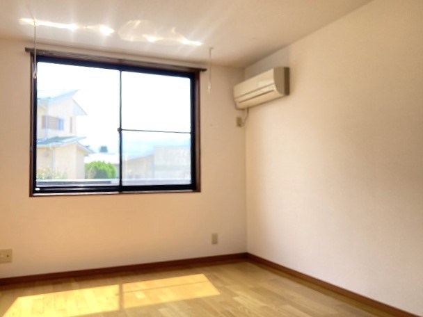 居室・リビング　写真は別部屋です（参考）