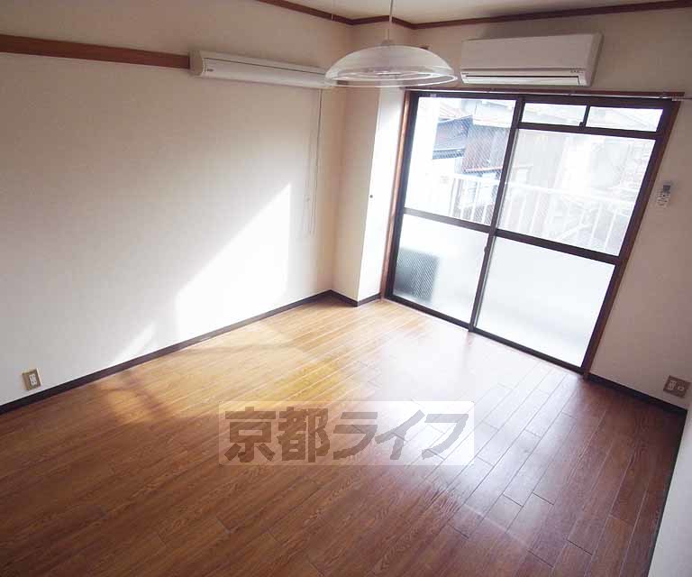 居室・リビング　綺麗なお部屋です。