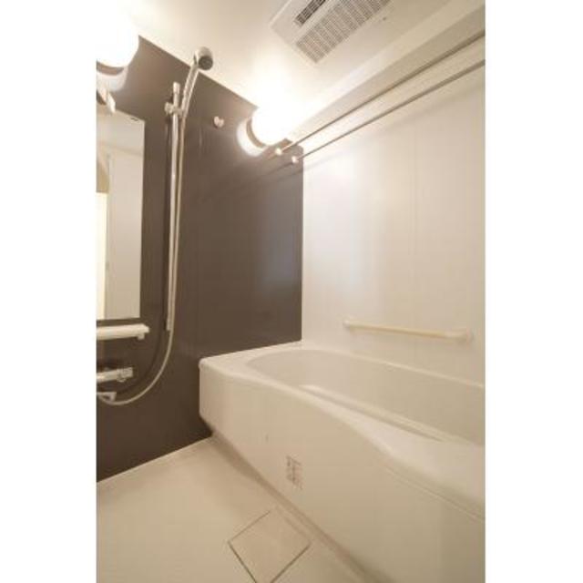 バス・シャワールーム　※写真は同タイプ住戸です。