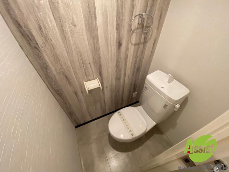 トイレ　こちらはトイレです。清潔感があり、安心して使用できます。