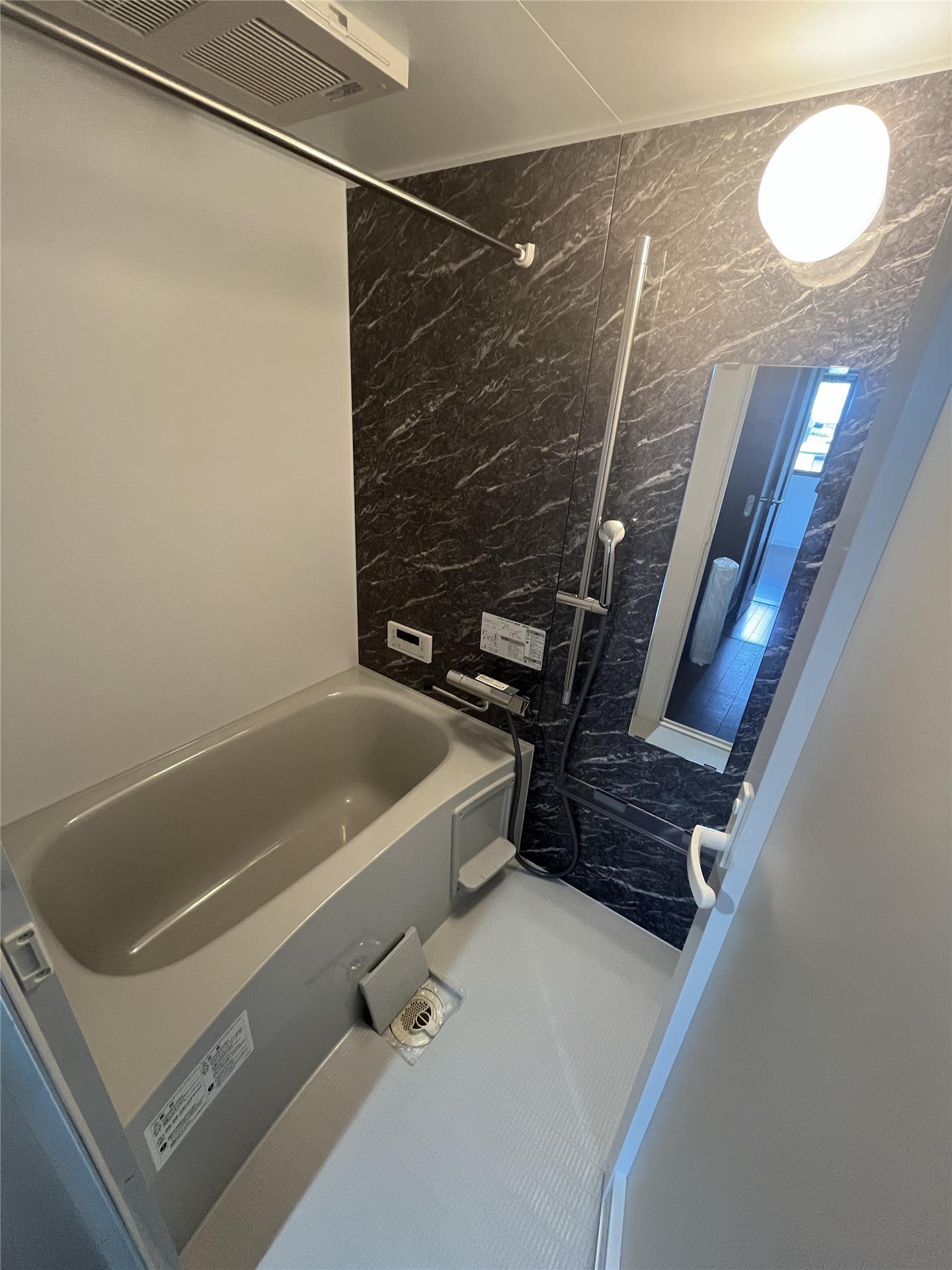 バス・シャワールーム　写真は別部屋です。