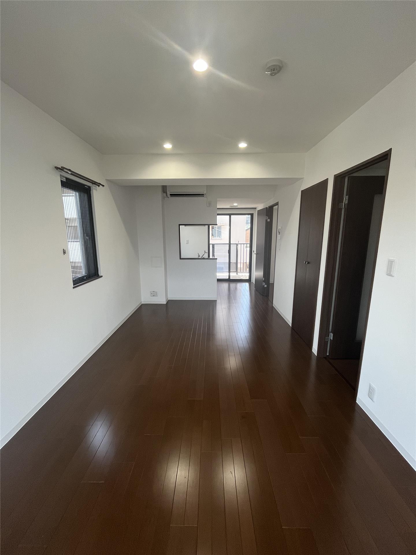 居室・リビング　写真は別部屋です。