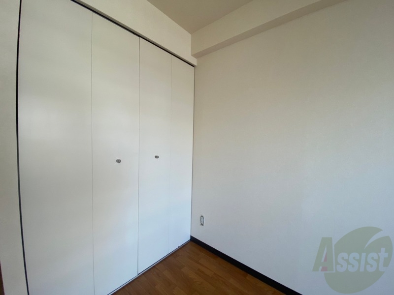 収納　寝室の収納です。部屋がすっきり片付きます。