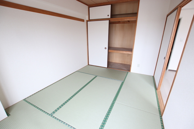 その他部屋・スペース　６帖の和室♪押入もあり♪