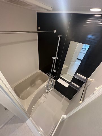 バス・シャワールーム　ゆったり過ごせるお風呂です