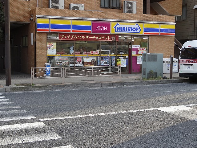 コンビニ　ミニストップ 三ツ沢下町店（コンビニ）まで449m