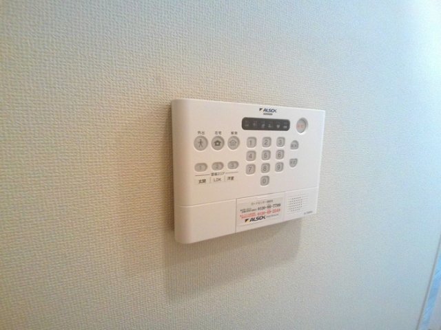 セキュリティ　※別号室の参考写真です