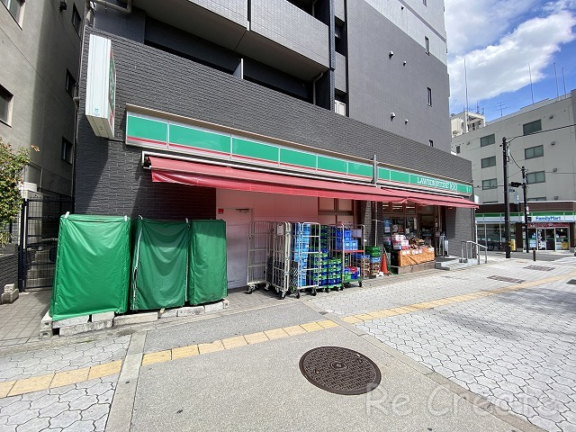 コンビニ　ローソンストア100四天王寺南店（コンビニ）まで479m