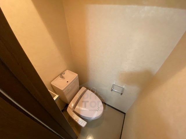 第13関根マンションのトイレ写真