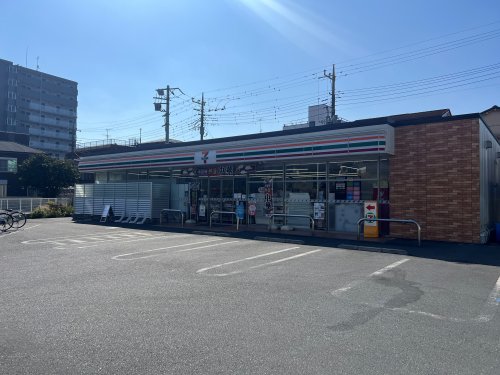 コンビニ　セブンイレブン 蕨中央3丁目店（コンビニ）まで435m