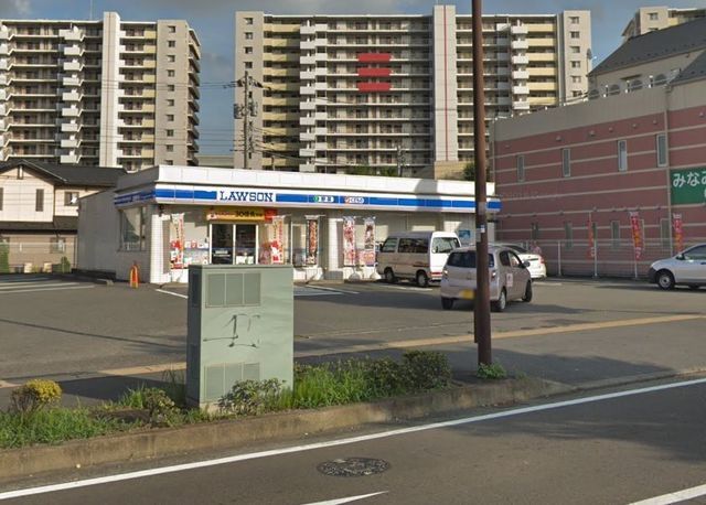 コンビニ　ローソン長津田みなみ台店（コンビニ）まで308m