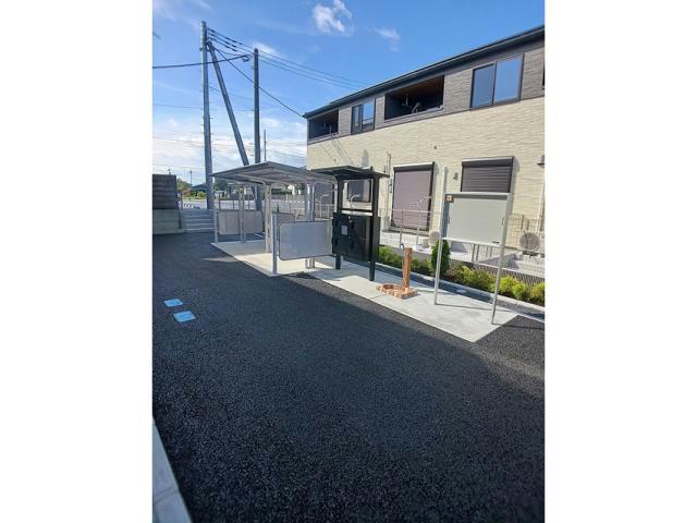 フローレス コート I/IIの外観写真