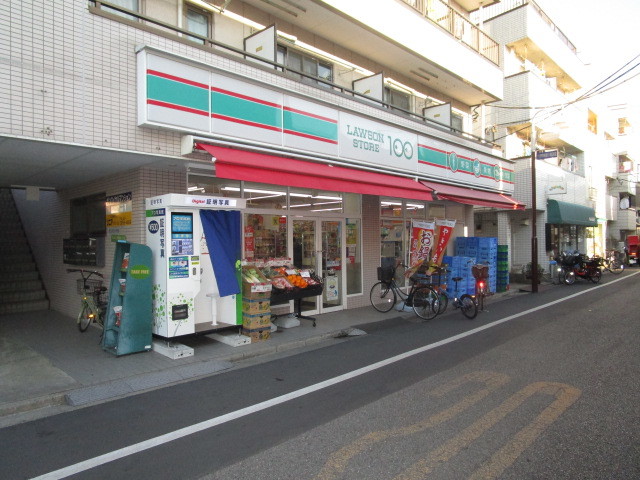 コンビニ　ローソンストア１００（コンビニ）まで367m