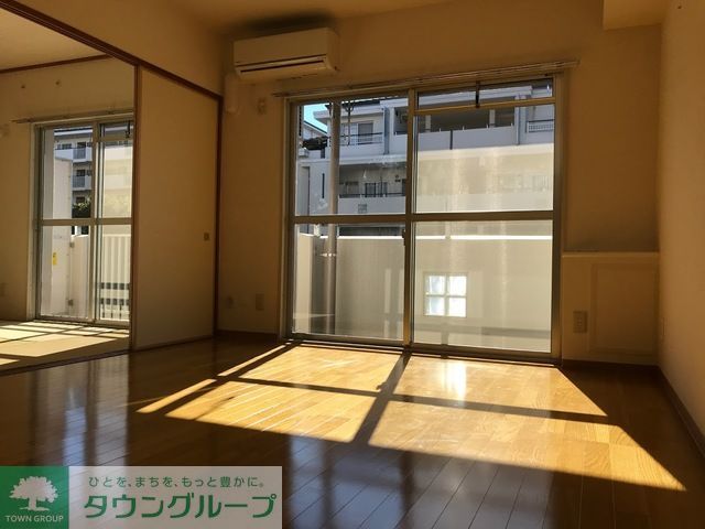 居室・リビング　同仕様のお部屋の写真です。