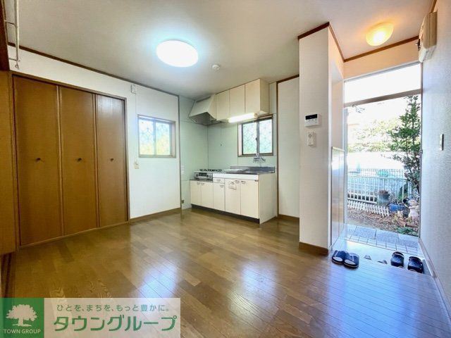 ＪＲ総武線 西船橋駅 徒歩9分 2階建 築32年の居間写真