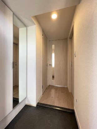 玄関　★見学予約受付中★