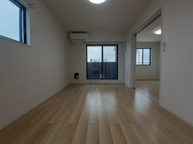 カーサ和泉 Aの居間写真
