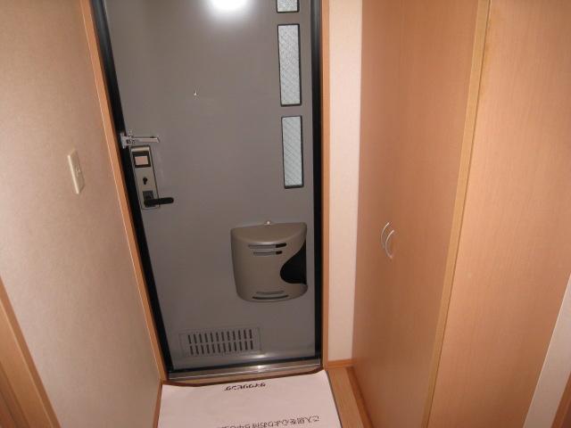 セジュール中央の玄関写真