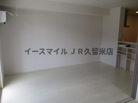 西鉄天神大牟田線 西鉄久留米駅 徒歩15分 3階建 築11年の居間写真
