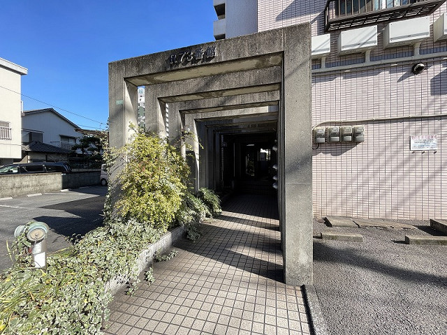 R73番館の外観写真