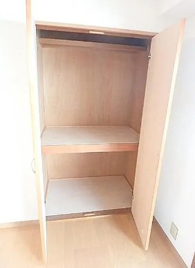 収納　写真は同タイプ住居です。