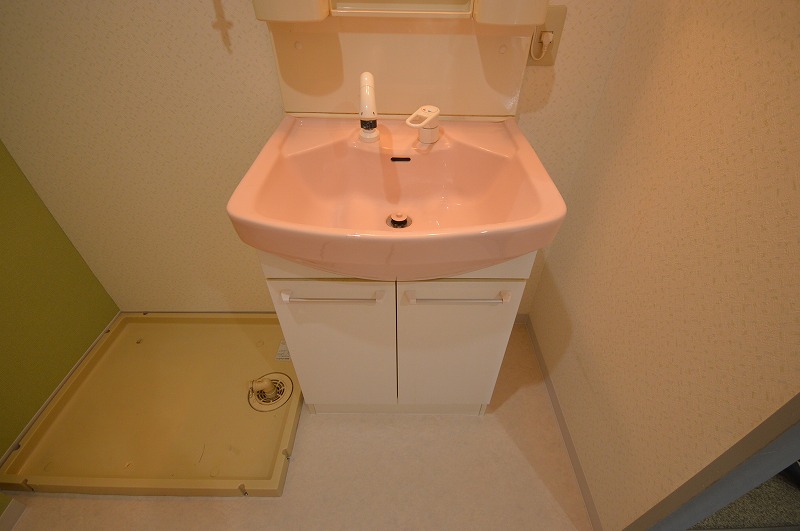 洗面設備　参考写真、現況優先です