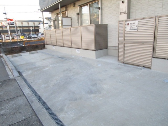 駐車場　駐車場（要空き確認）