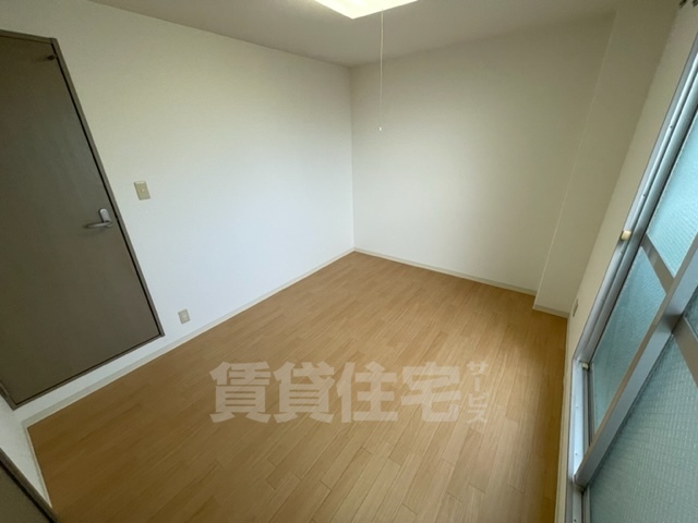 保田マンションの居間写真