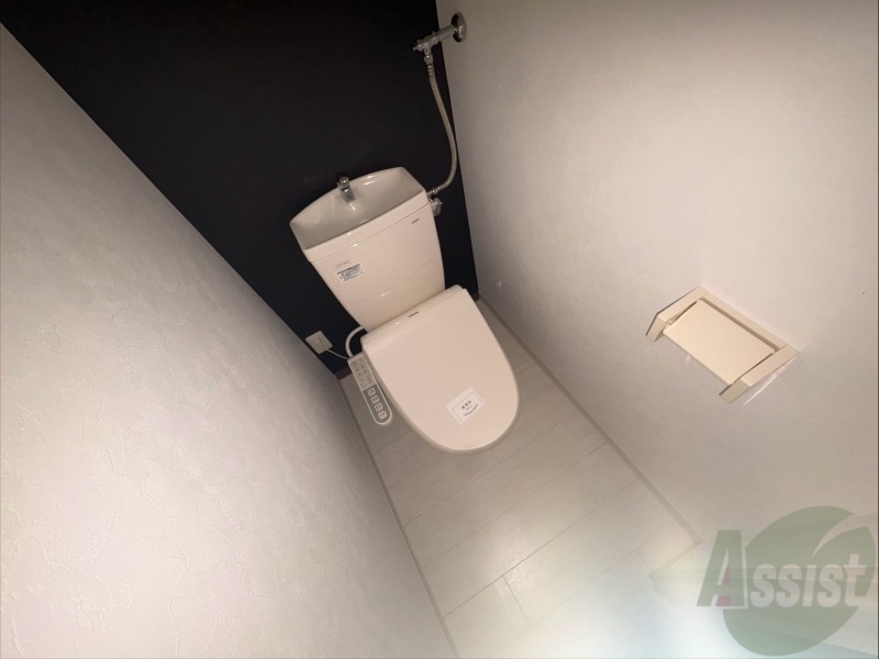 トイレ　こちらはトイレです。清潔感があり、安心して使用できます。