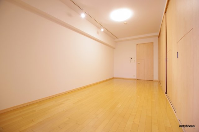 フォレステージュ江坂公園の居間写真