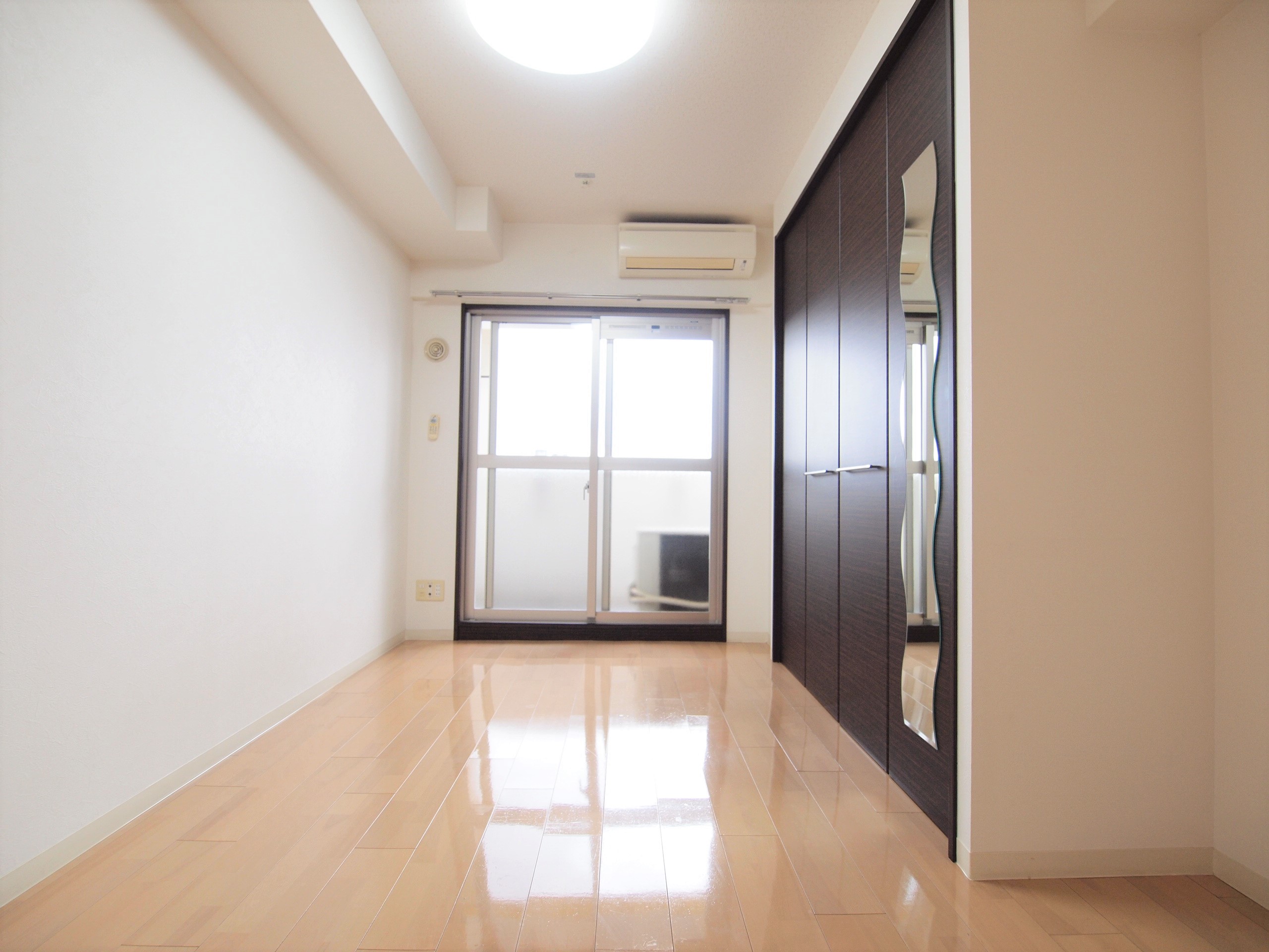 その他部屋・スペース　★暑い夏☆寒い冬には欠かせないエアコン付きです(^▽^)★