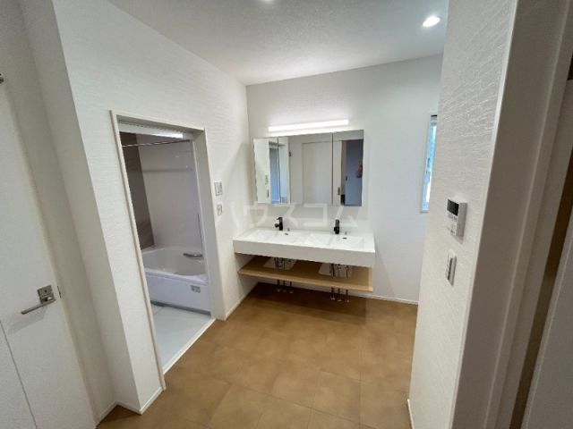 中川春田3丁目戸建の内装写真