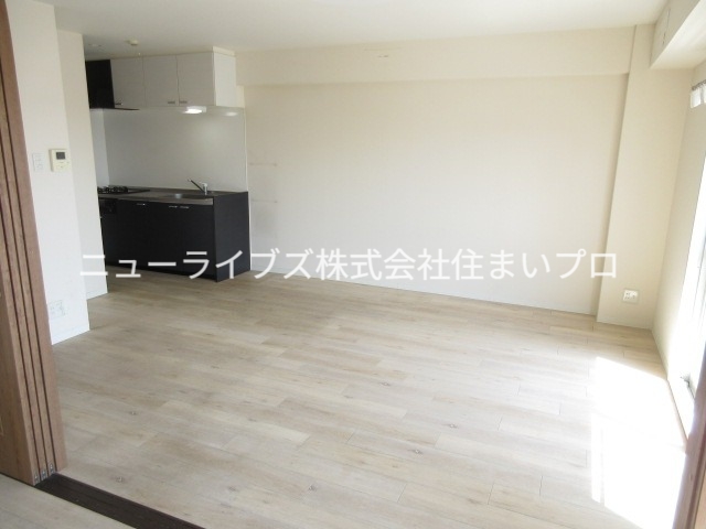 グランドハイツ川本の居間写真