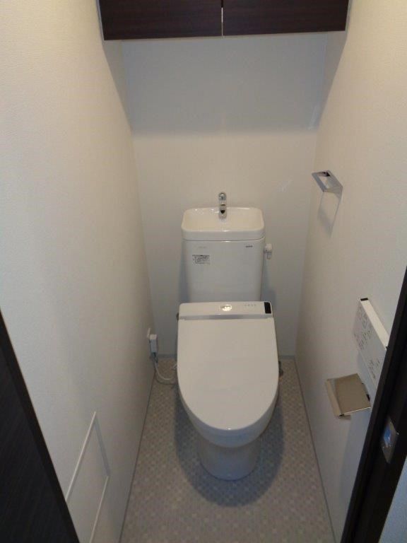トイレ　※同タイプの別のお部屋です。