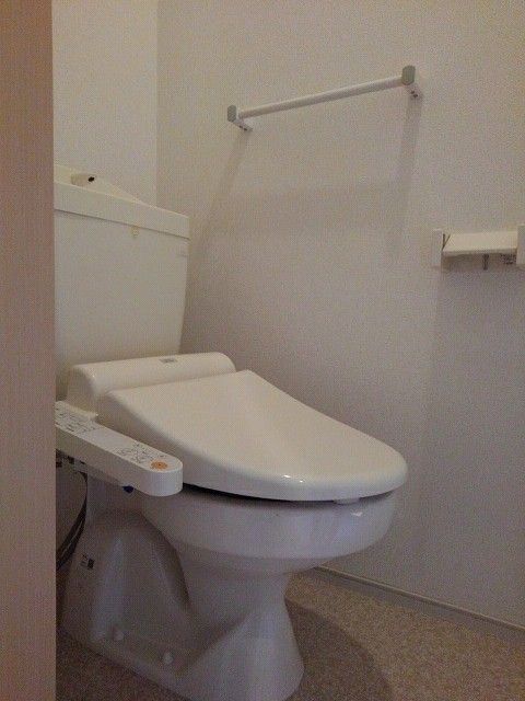 プルメリア Bのトイレ写真