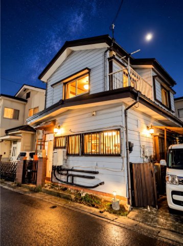 建物外観　オシャレでレトロな外観