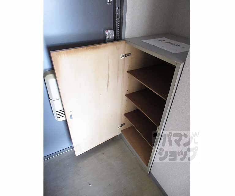 収納　玄関靴収納豊富です。