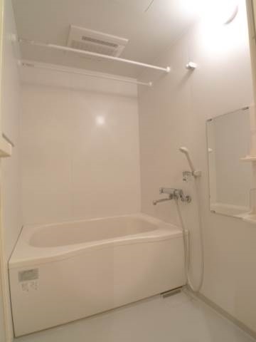 バス・シャワールーム　浴室乾燥機付きバスルーム