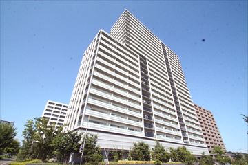 【ONE PARK RESIDENTIAL TOWERSの建物外観】