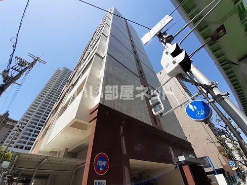 【神戸市中央区磯辺通のマンションの建物外観】