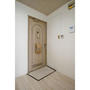 玄関　同じ建物の別なお部屋